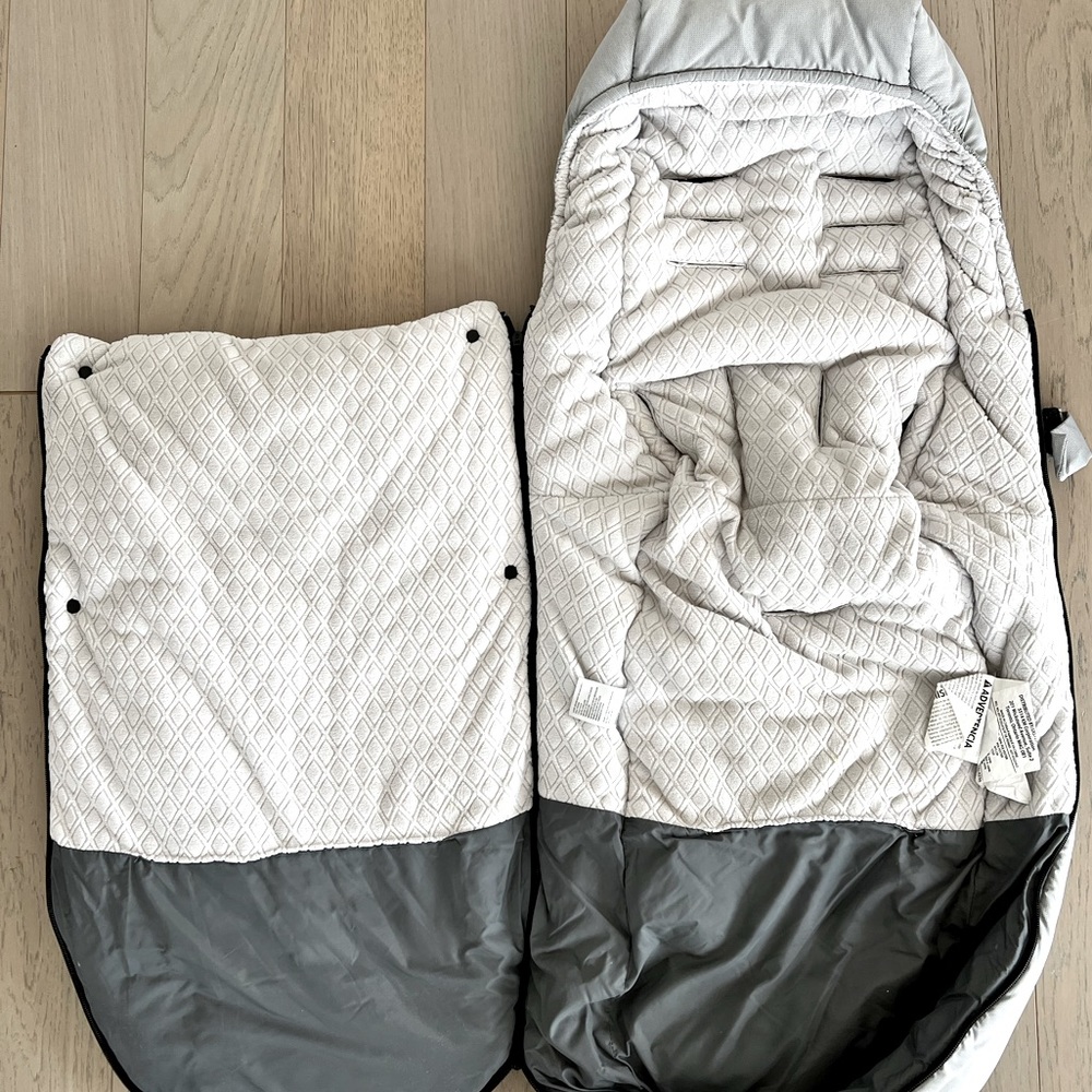 Grey Uppababy extra warm winter footmuff for stroller, excellent condition